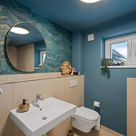 Maisuites Eisvogel - Zentrale Luxuswohnung Mit Direktem Seeblick I Bis 4 Personen I Premiumkueche I Boxspringbett I Kaffeevollautomat I Parkplatz I Barrierearm & Aufzug * Mölln
