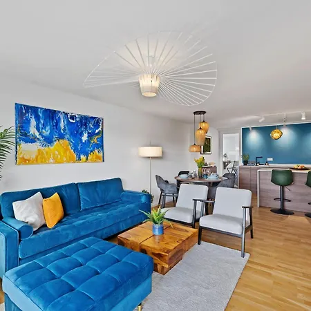 Maisuites Eisvogel - Zentrale Luxuswohnung Mit Direktem Seeblick I Bis 4 Personen I Premiumkueche I Boxspringbett I Kaffeevollautomat I Parkplatz I Barrierearm & Aufzug Appartement Mölln