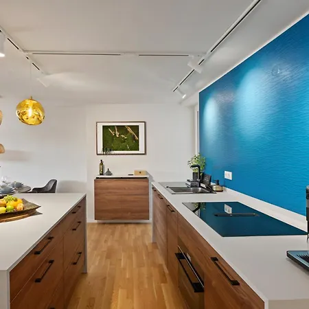 Maisuites Eisvogel - Zentrale Luxuswohnung Mit Direktem Seeblick I Bis 4 Personen I Premiumkueche I Boxspringbett I Kaffeevollautomat I Parkplatz I Barrierearm & Aufzug Apartmán Mölln