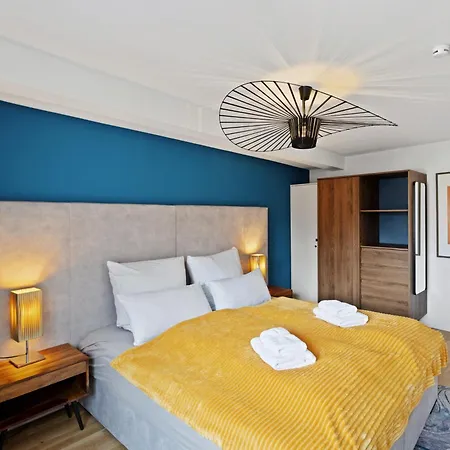 Maisuites Eisvogel - Zentrale Luxuswohnung Mit Direktem Seeblick I Bis 4 Personen I Premiumkueche I Boxspringbett I Kaffeevollautomat I Parkplatz I Barrierearm & Aufzug Apartmán