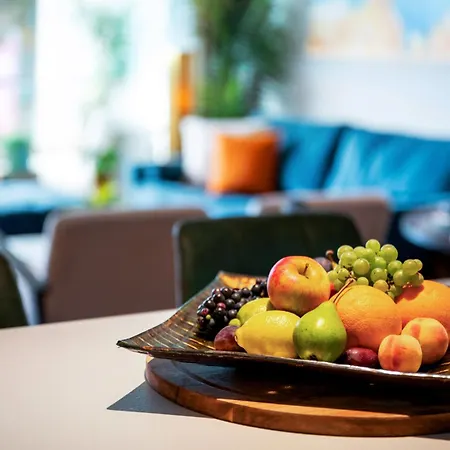 Maisuites Eisvogel - Zentrale Luxuswohnung Mit Direktem Seeblick I Bis 4 Personen I Premiumkueche I Boxspringbett I Kaffeevollautomat I Parkplatz I Barrierearm & Aufzug *